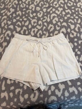 Abercrombie & Fitch White Linen-Blend Pull-On Shorts